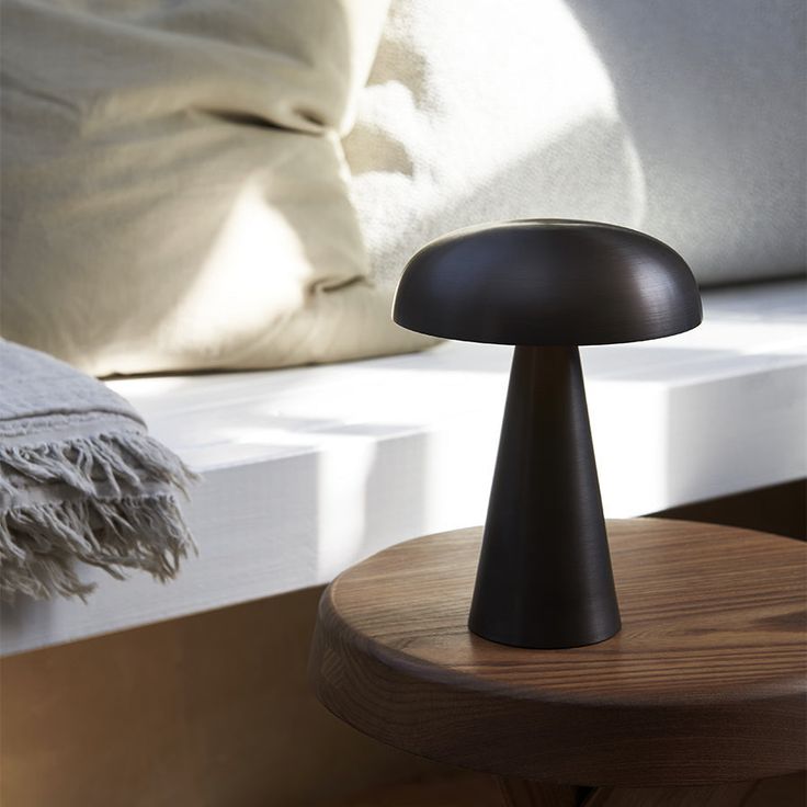 Lampe de nuit LED style rétro champignon